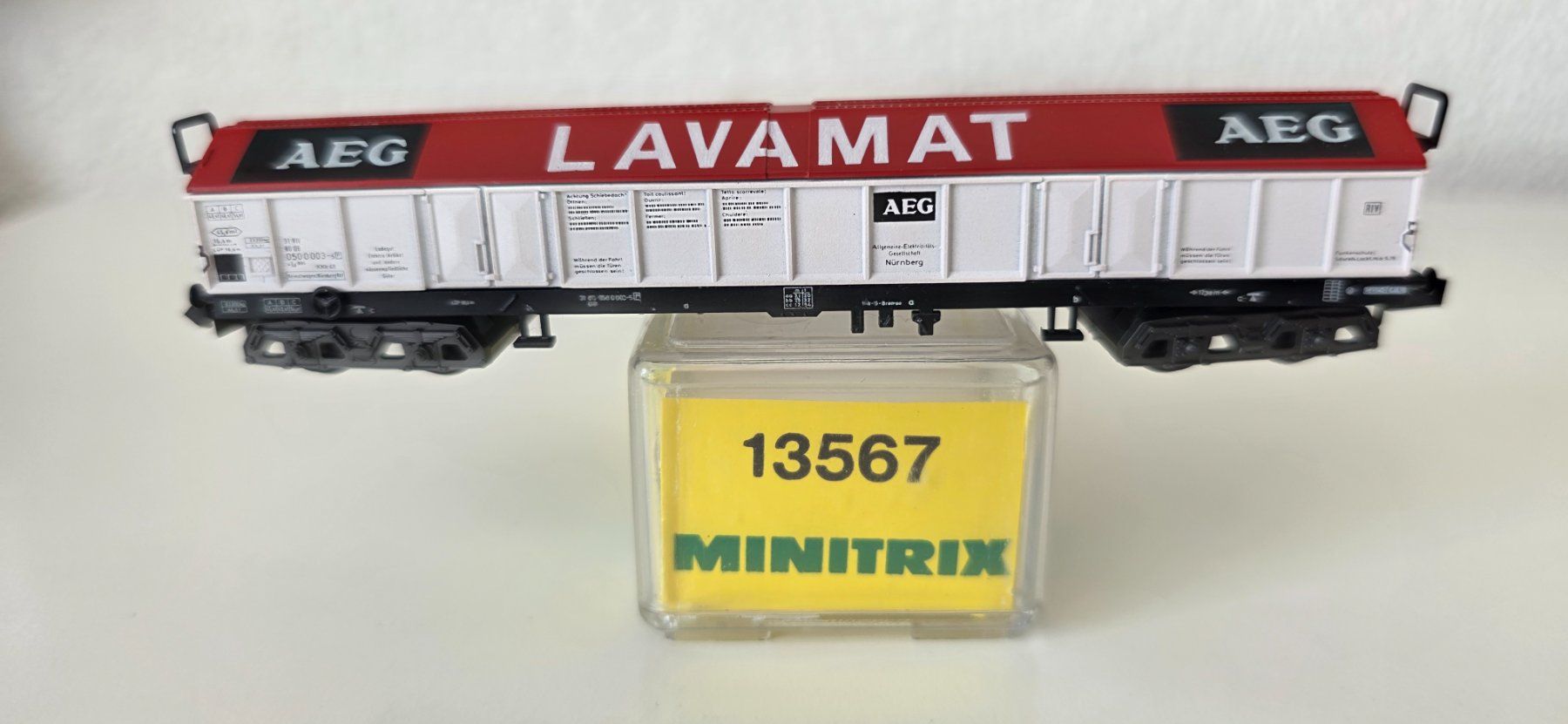 Trix Modelleisenbahnen: Güterwagen Lavamat / Minitrix 13567 / Topzustand – Gebraucht aus Wittenbach von Hase113