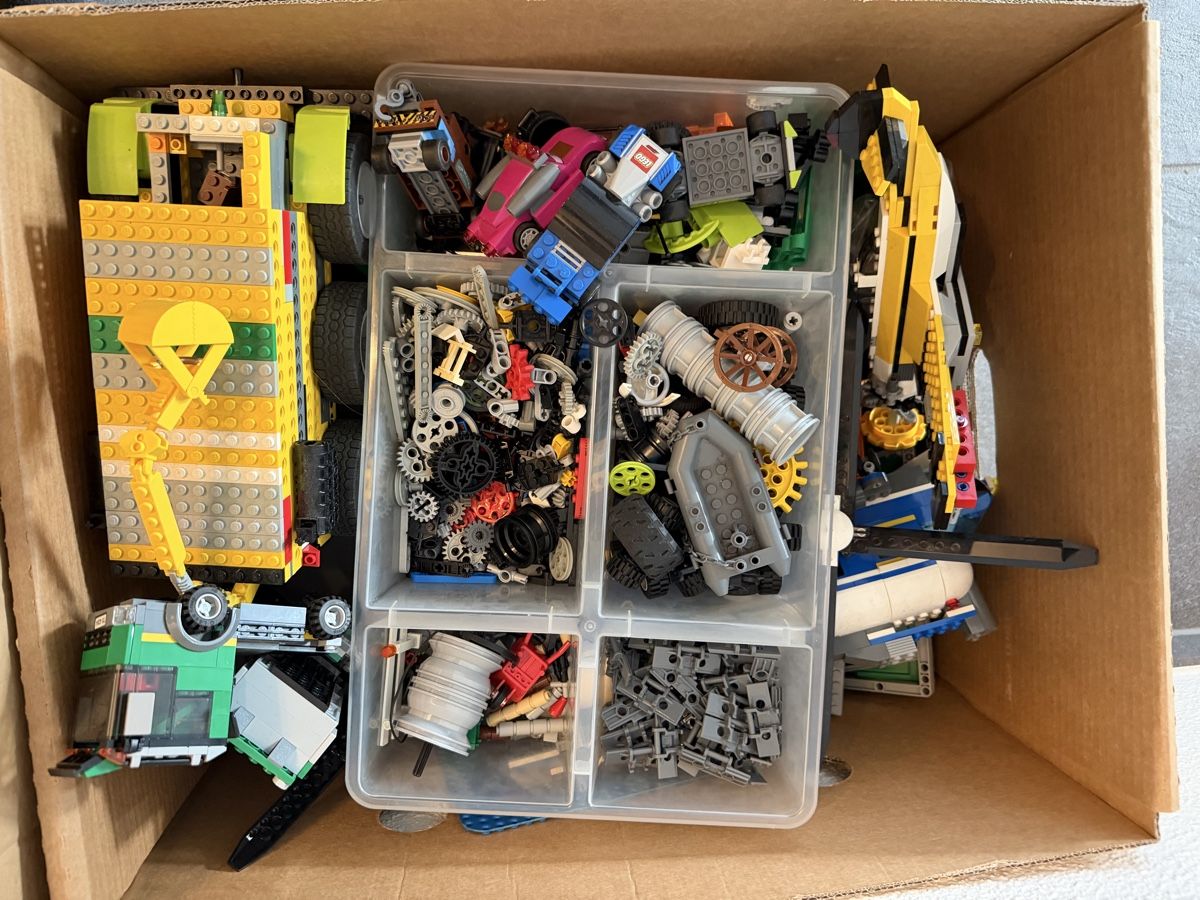 Lego Kit di costruzioni: Lego Konvolut: Technic, City, Einzelteile – Usato da Muri AG venduto da cag733 3