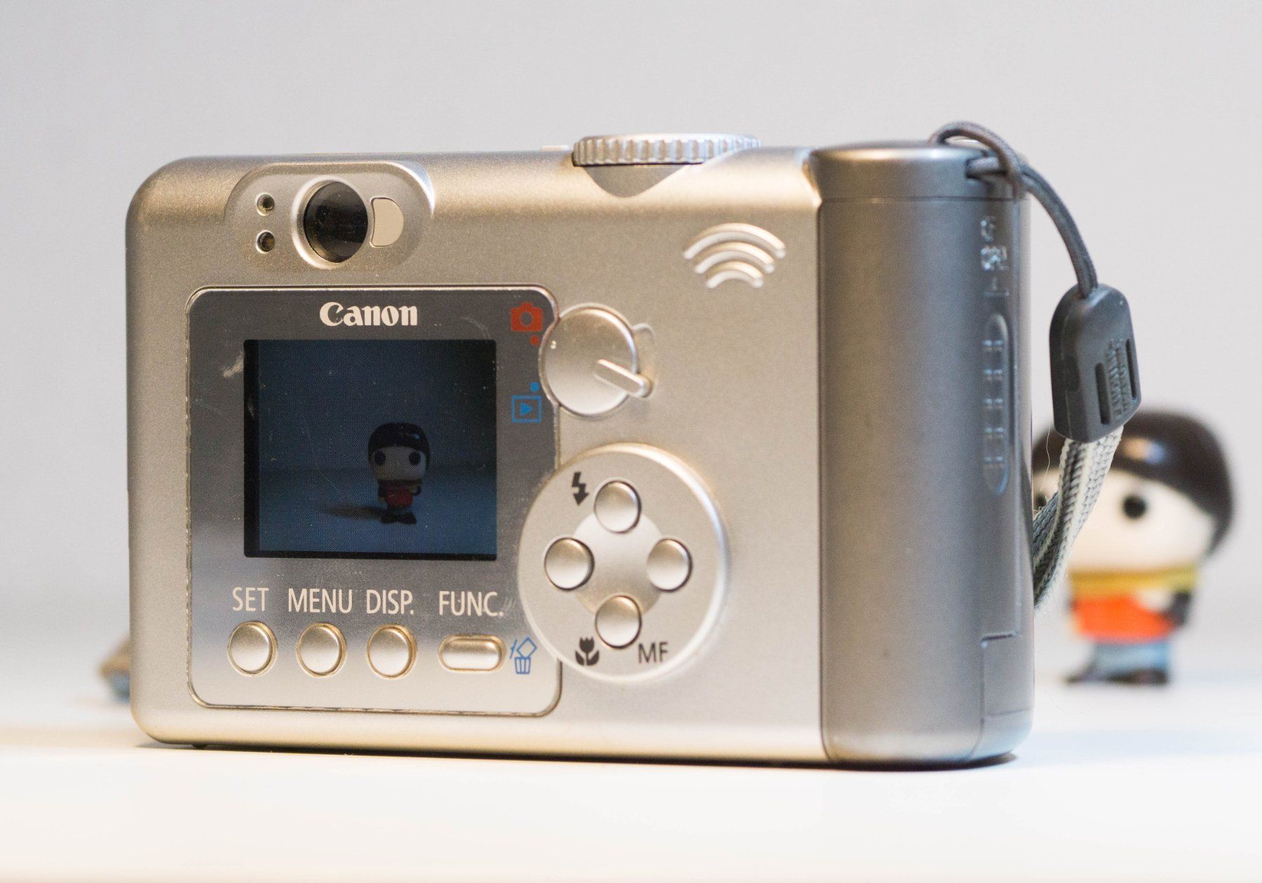 Canon Appareil photo: Canon PowerShot A70 3.0MP Digital Camera - Silver – D'occasion à Thörishaus par vintagger 2