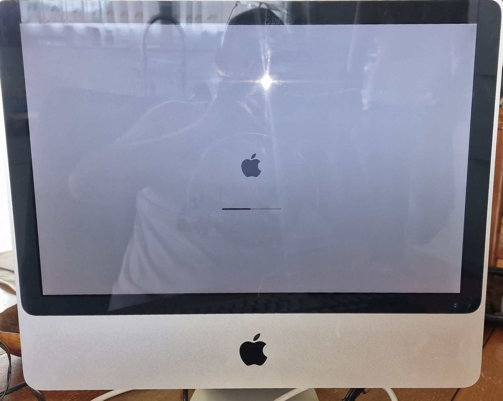 Apple PC: Apple Imac 20 Zoll (66cm) – Difettoso da Pfungen venduto da Fastback66