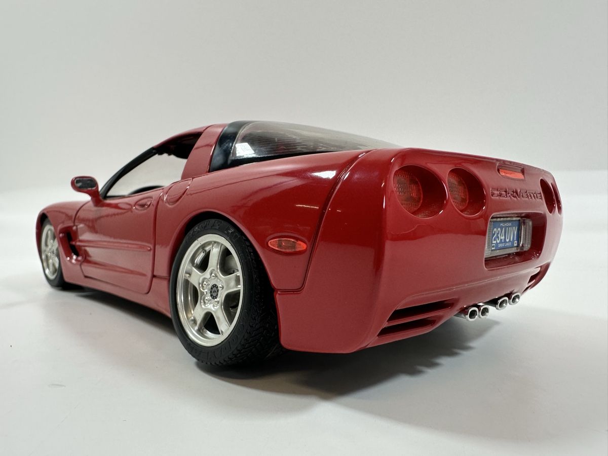 Bburago Modellini d'auto: Chevrolet Corvette C5 1:18, rot, BBURAGO – Usato da Zofingen venduto da rf9_x2xt 3