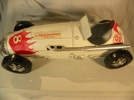 Modellauto rotweisser Deko-Rennwagen
