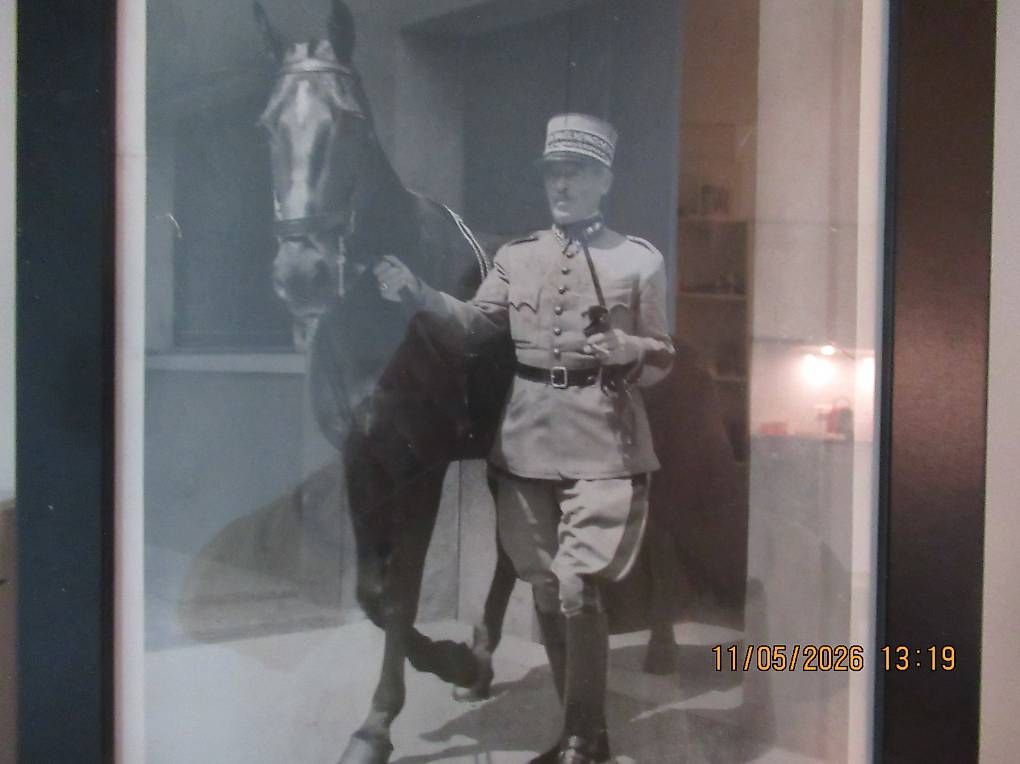 Uniformi: General Guisan – Usato da Gümligen venduto da ChrigiSigi