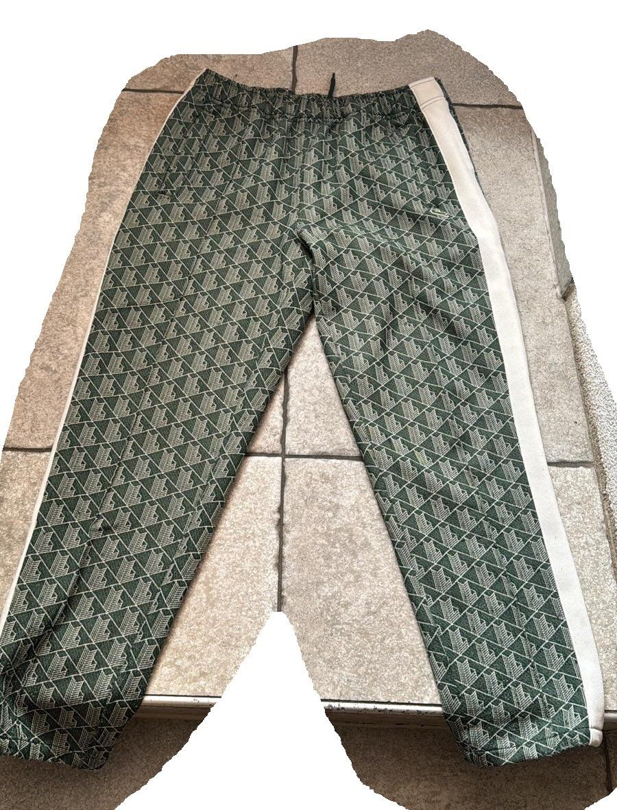 Lacoste Hosen: Pantalon Lacoste - M – Gebraucht aus Fribourg von jimiJ13
