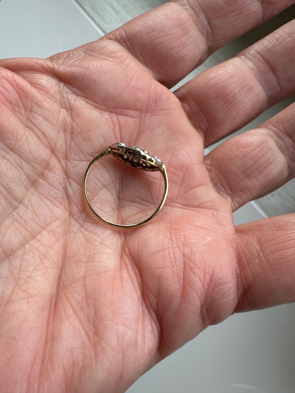 Anelli: Antiker Ring mit Saphir und Diamanten – Usato da Zürich venduto da nad_8tc8 5
