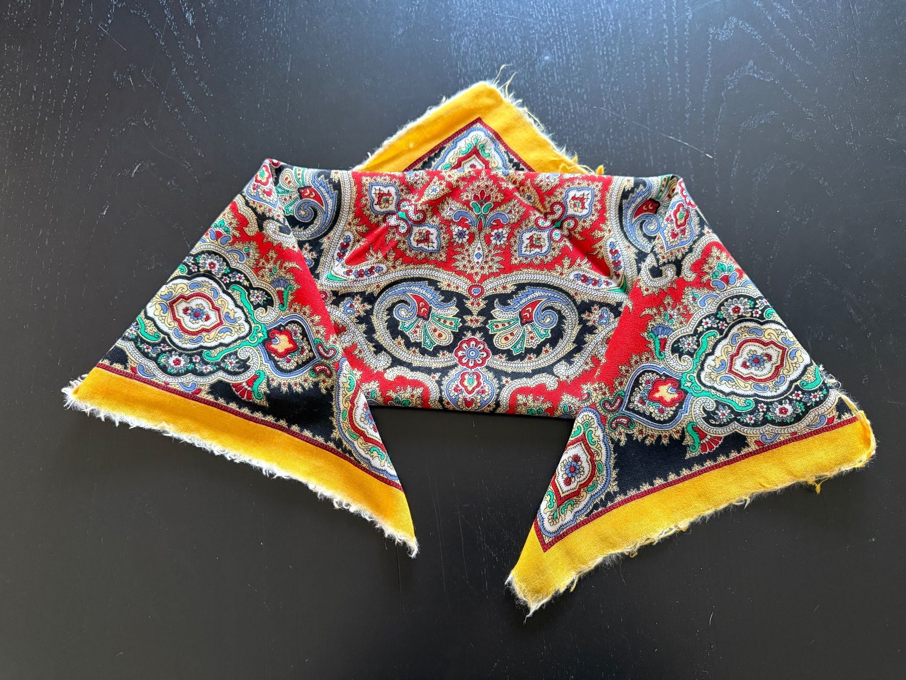 Foulard & Sciarpe: Wunderschönes Vintage Seidentuch, gemustert, Herbstschal – Usato da Erstfeld venduto da Mario_boe0 2