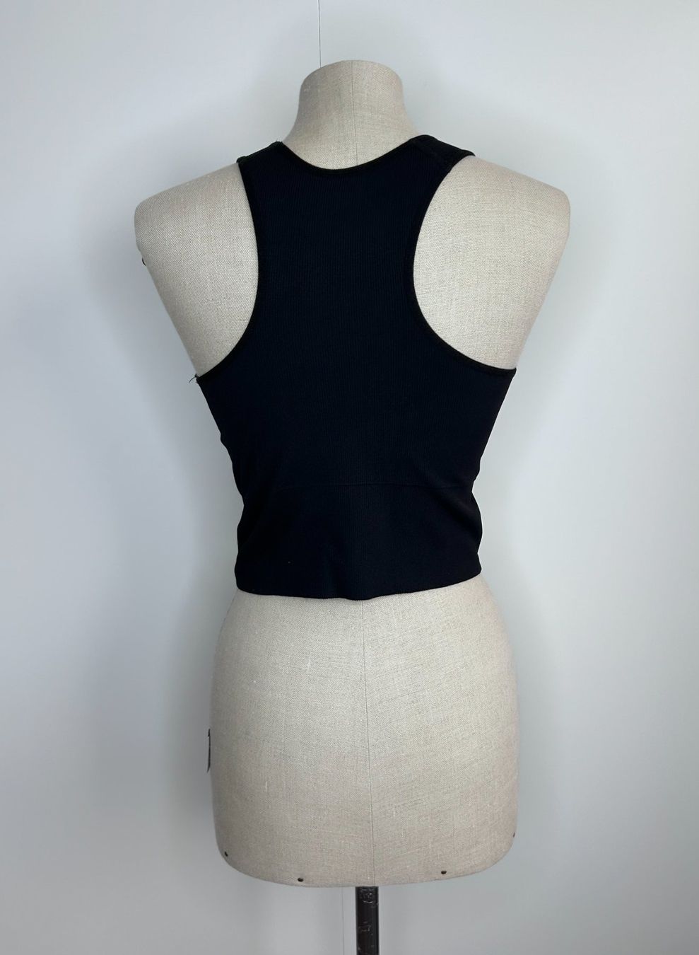 H&M Tops: H&M Sport Top – D'occasion à St. Gallen par look-twice 3
