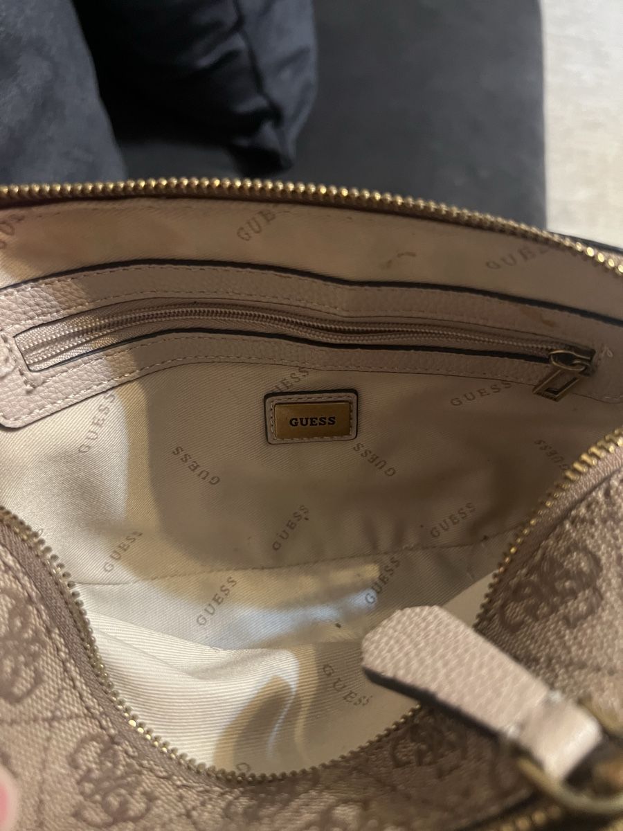 Guess Borse da donna: GUESS Handtasche braun Logoprint🤎 – Usato da Volketswil venduto da bounty_5 5