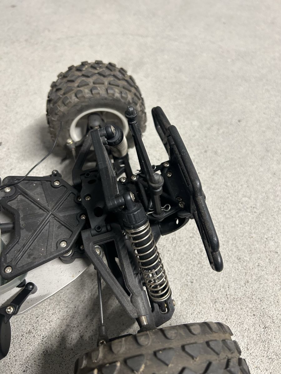 Kyosho RC Kits de montage: RC Verbrenner Modellauto – D'occasion à Zufikon par dar_6cwb 4
