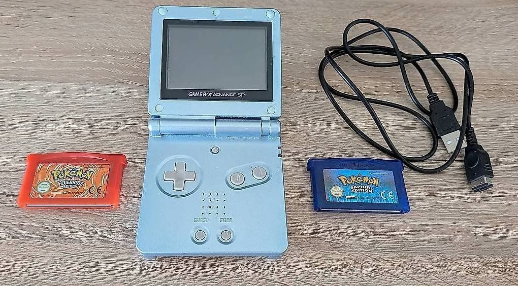 Nintendo Console: GBA Gameboy Advance SP Surf Blue – Usato da Beringen venduto da Gardosa