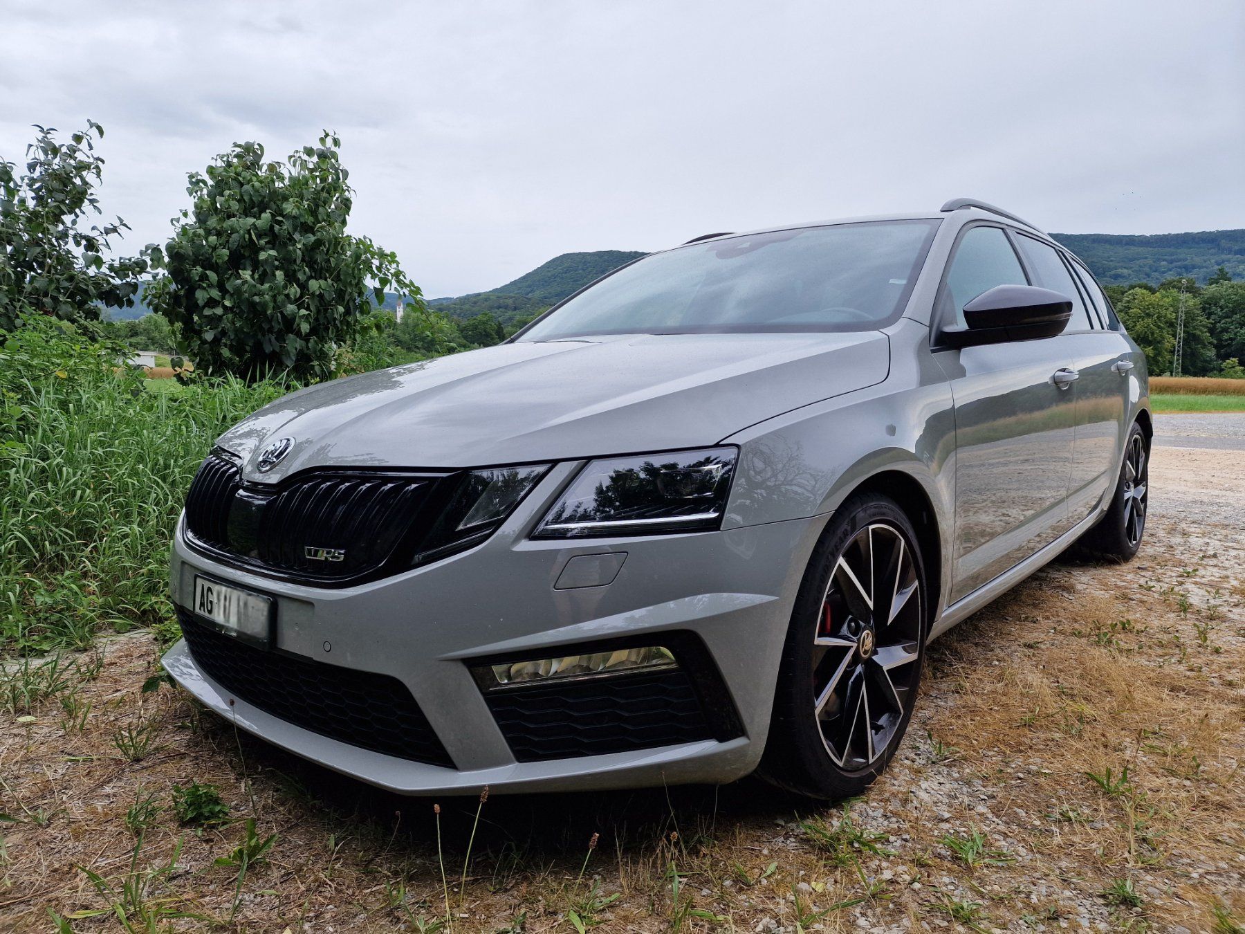 Skoda Autos: Skoda Oktavia RS > Ab MFK – Gebraucht aus Aarau Rohr von Ricardo09 1
