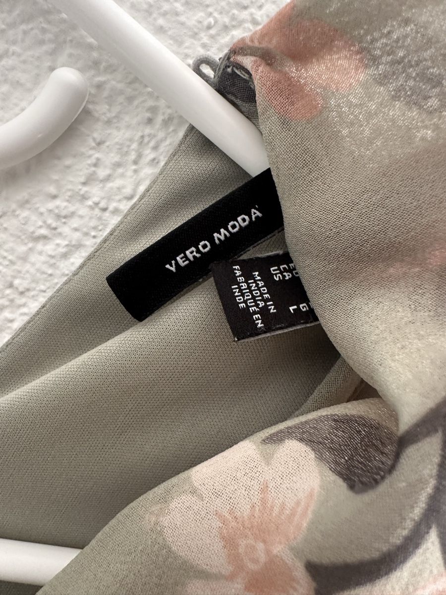 Vero Moda Robes: Kurzarmbluse mit passendem Rock – D'occasion à Birrwil par kidsstore 1