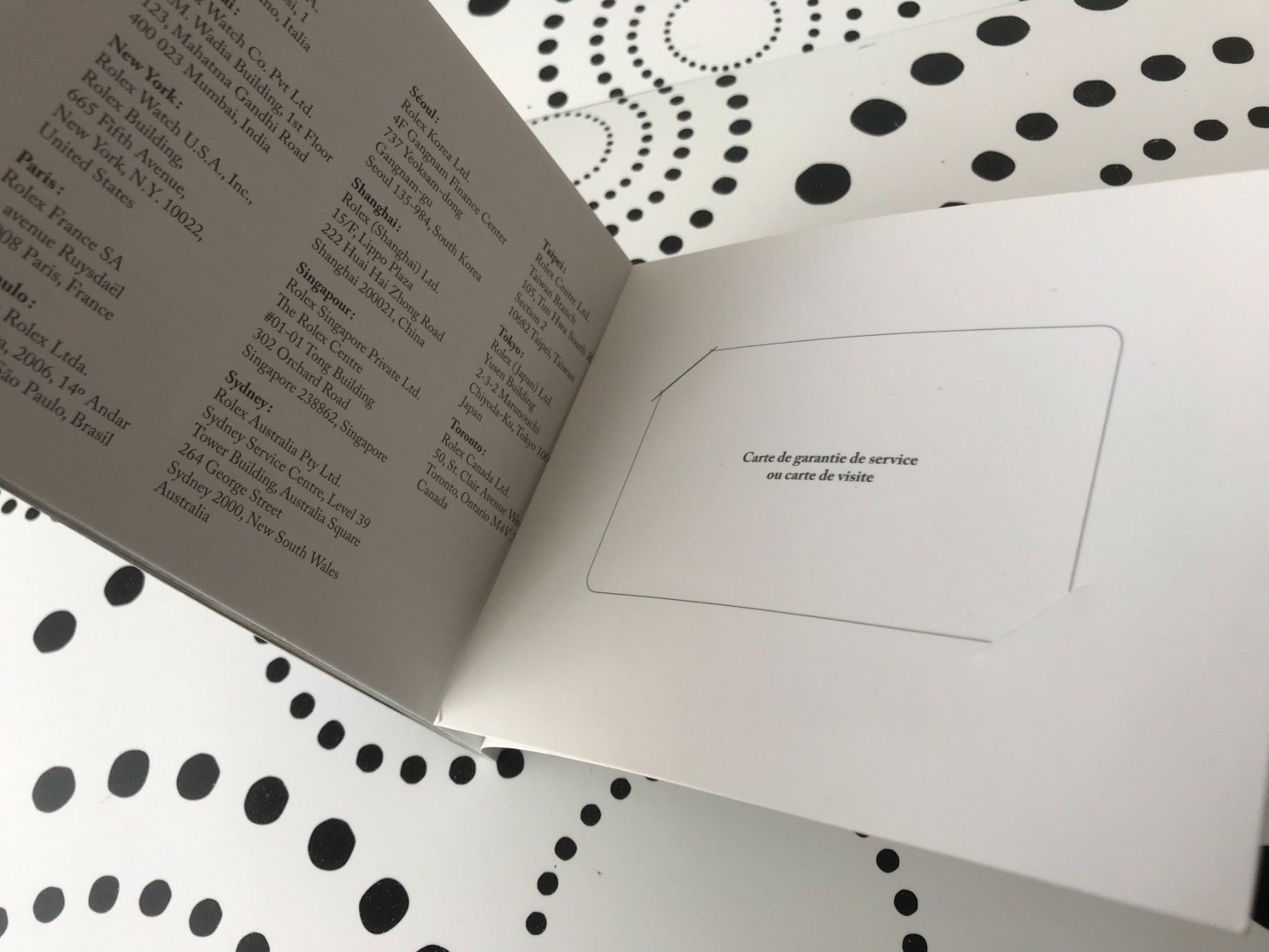 Rolex Documenti: ROLEX ORIGINAL BOOKLET - LE SERVICE DANS LE MONDE - GUIDE ! – Usato da Epalinges venduto da dream-watch 4