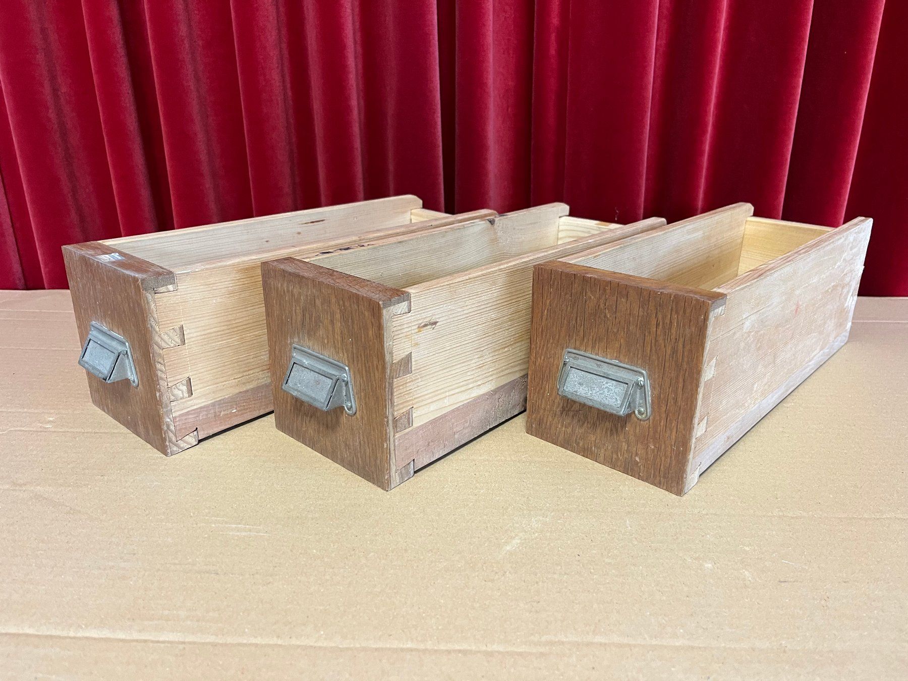 Cassettiere: antike Schubladen Holzschubladen – Usato da Unterkulm venduto da Fabulirius