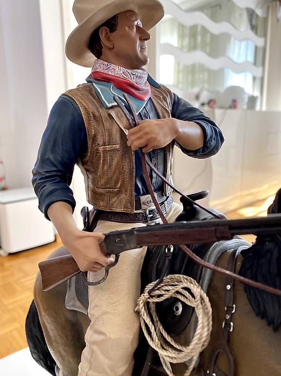 Statuette: John Wayne figurine en résine  – Nuovo e nell'imballaggio originale da Chêne-Bourg venduto da Bullit28 2
