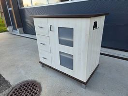 Schrank und Kommode für Kinderzimmer