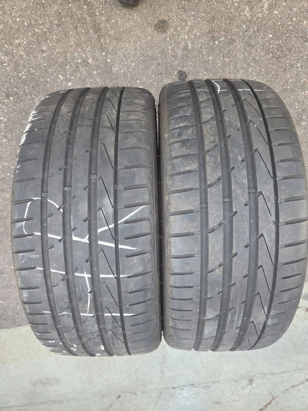 Pneus & Kompletträder: 225 / 35 R 19   88Y  Hankook – Gebraucht aus Fischbach-Göslikon von Emanuel.Bardhi