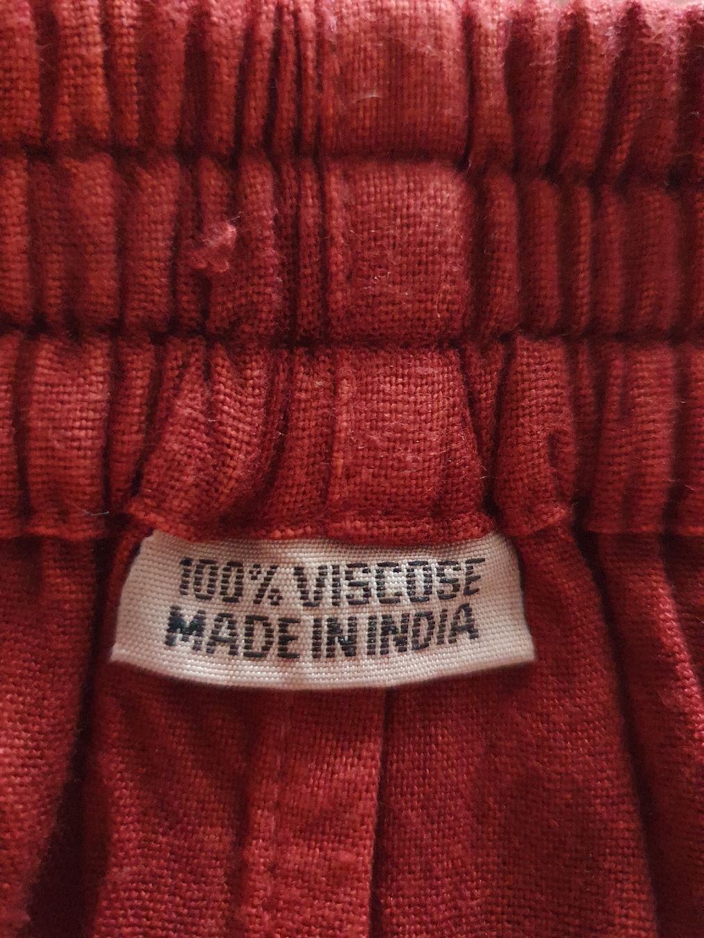 Hosen: Indien- Hose rot/ rostbraun Grösse S/ M – Gebraucht aus Stein am Rhein von fusselmaus 4
