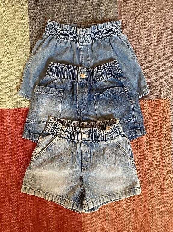 Pantalons: Jeans Shorts Mädchen – D'occasion à Haldenstein par meladin