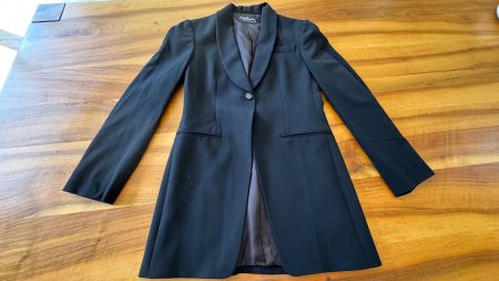 Eleganter Salvatore Ferragamo Longblazer Gr. 34 Schwarz NWT