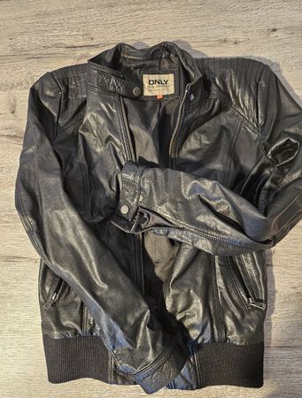 Damen Lederjacke ONLY, Grösse 36, sehr guter Zustand!