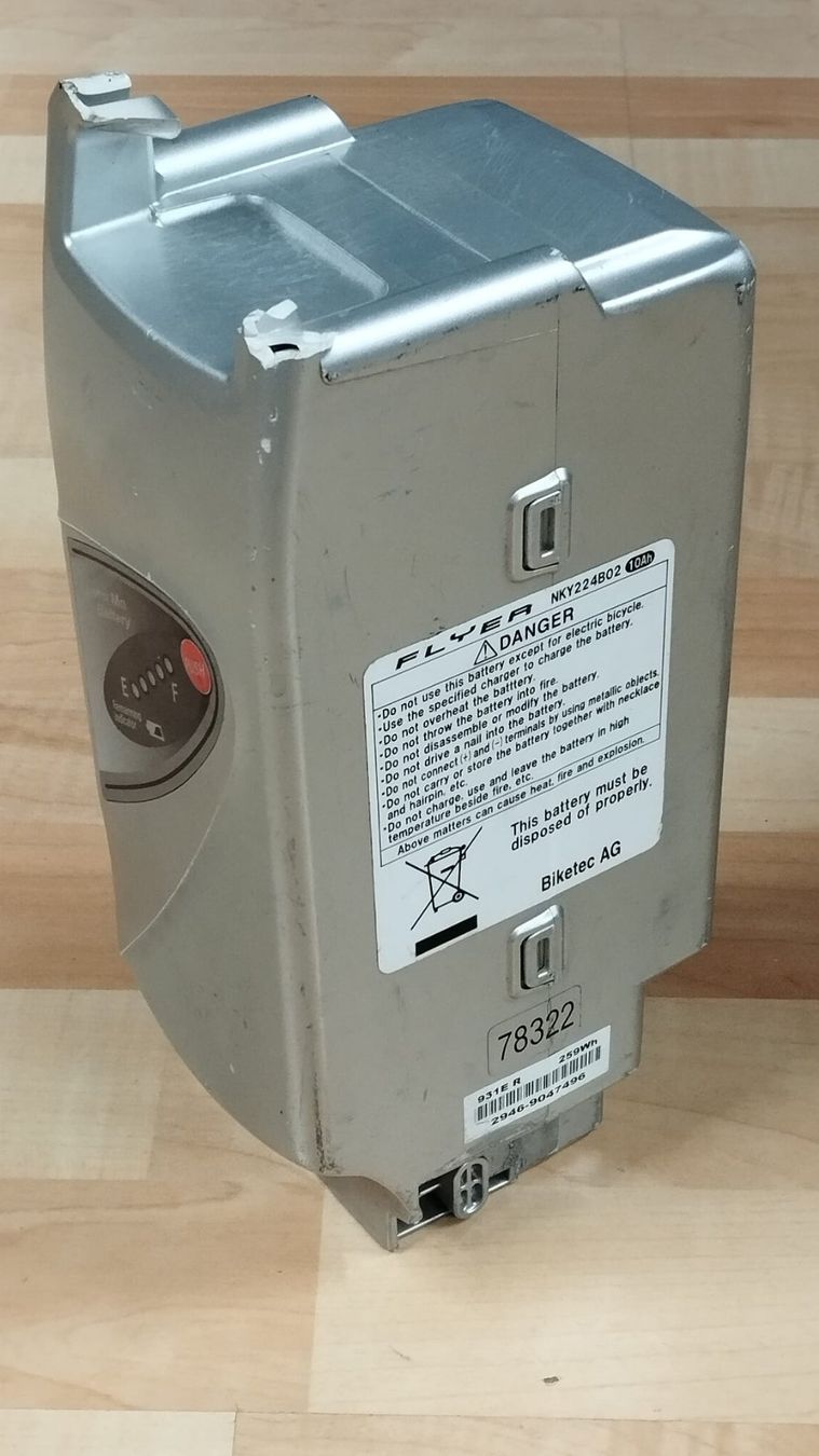 Flyer Akkus: Flyer Akkubox 26V NKY224B02 – Defekt aus Aristau von  1
