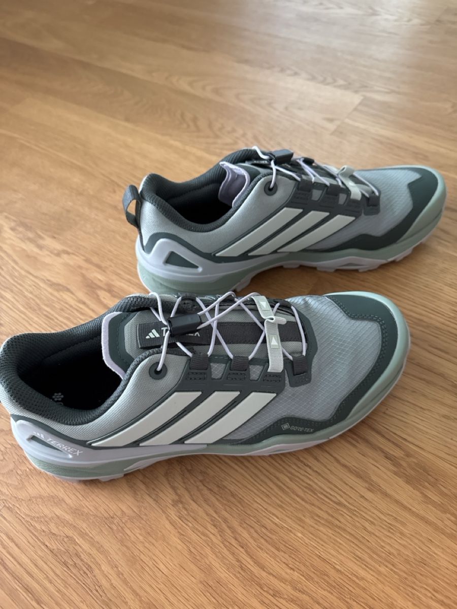 Adidas Scarpe da donna: Trekkingschuh, Adidas Terrex, Gr 40 2/3 – Nuovo (secondo la descrizione) da Bonstetten venduto da Tscat 1