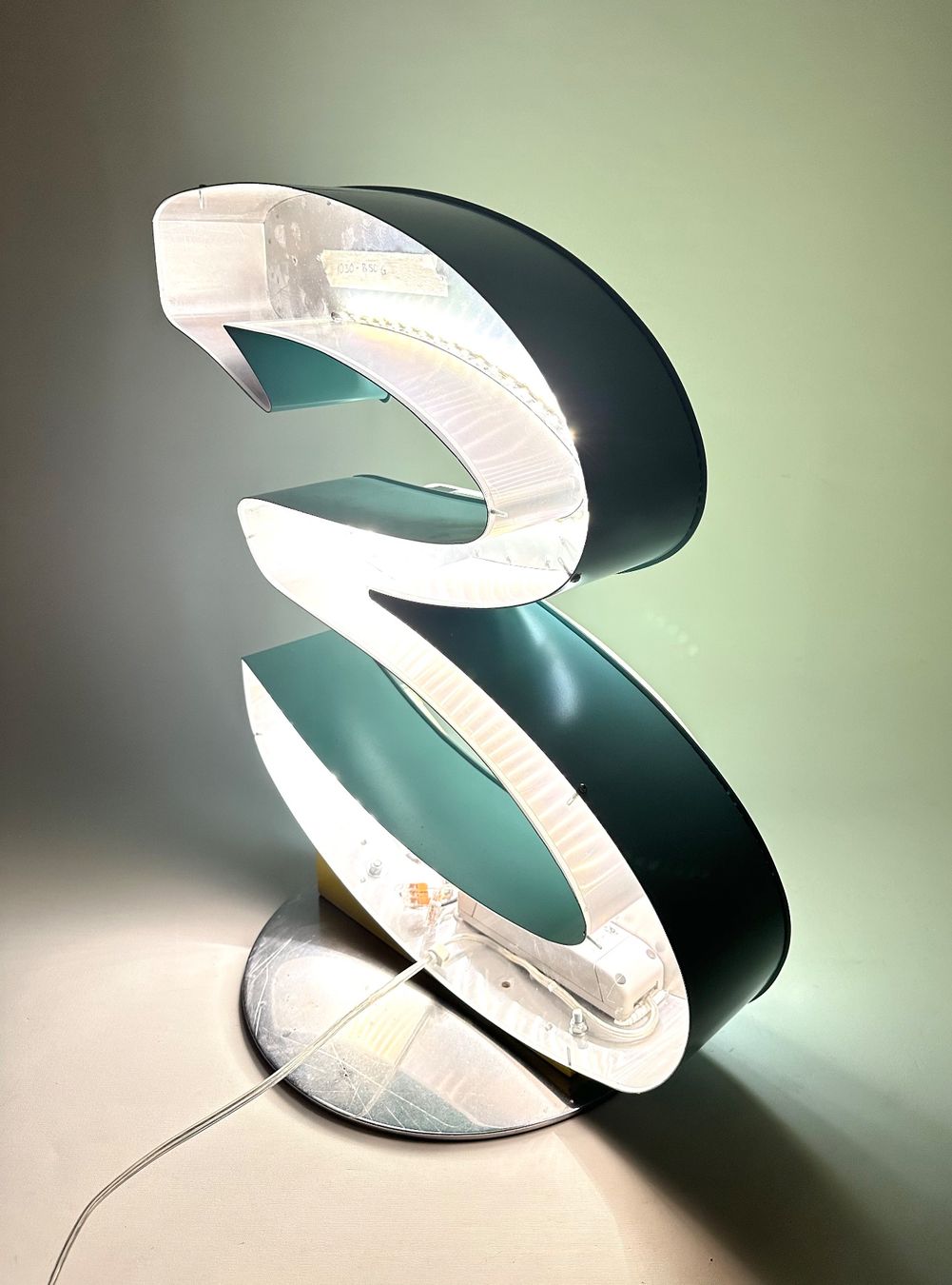 Lampade: grosser Tischlampe Leuchtbuchstabe "E" – Usato da Basel venduto da D.plus 7