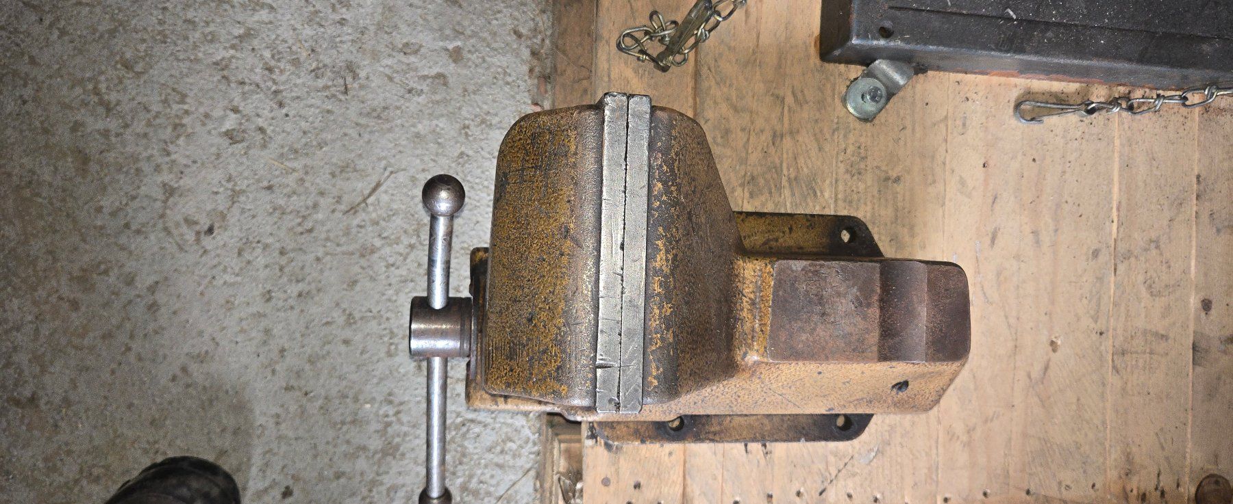 Gressel Tutti gli attrezzi: Gressel Schraubstock – Usato da Pfäffikon venduto da mgd7 1