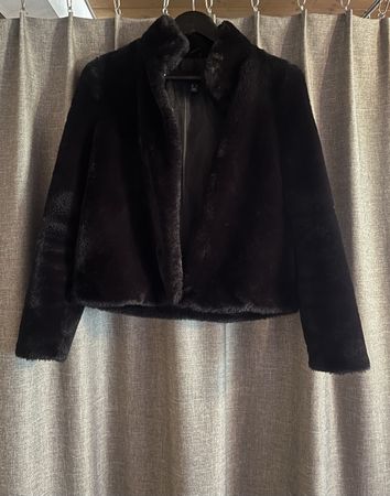 Vero Moda Kunstfell Jacke kurz schwarz Gr S wie neu Wintermo