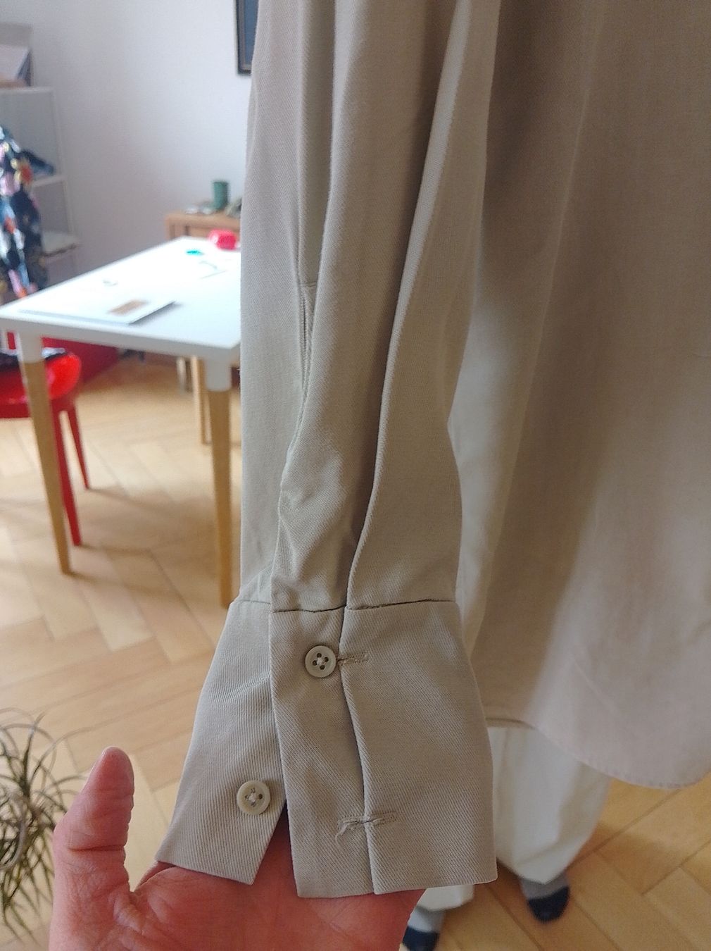 Cos Blusen: chemise COS vert tilleul – Gebraucht aus La Chaux-de-Fonds von youplavie 4