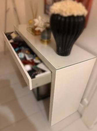 Cassettiere: Console blanche avec plateau en verre  IKEA MALM – Usato da Lausanne venduto da ped_dw29 1