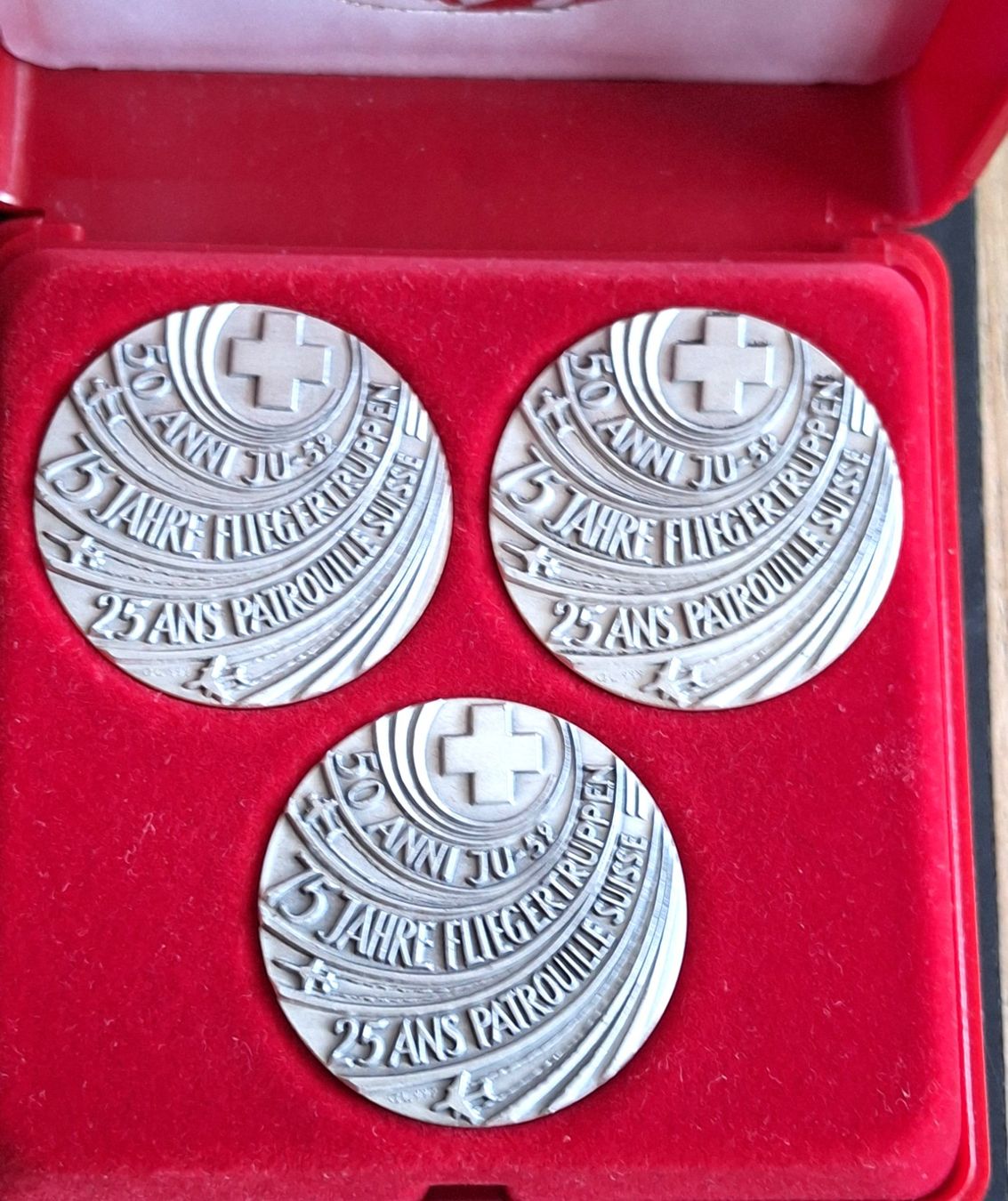 Medaglie: 75 JAHRE FLIEGERTRUPPEN - 1989 - OVP – Usato da Boniswil venduto da dpd4coins 3