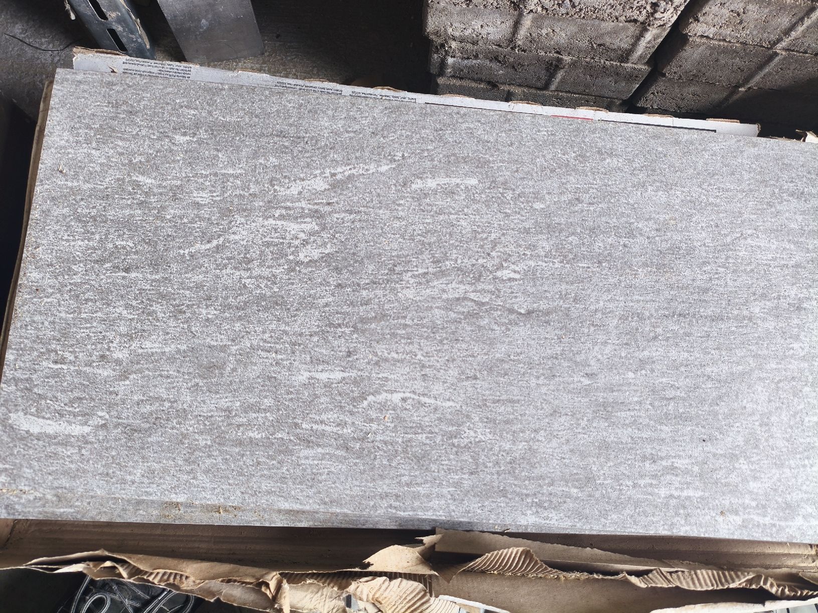 Rivestimenti per pavimenti: Gratis Bodenplatten Keramikplatten ca 2x 2m2 – Nuovo (secondo la descrizione) da Würenlingen venduto da A.ST.W.