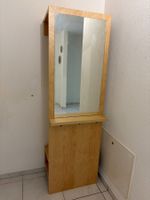 Platzsparende Garderobe