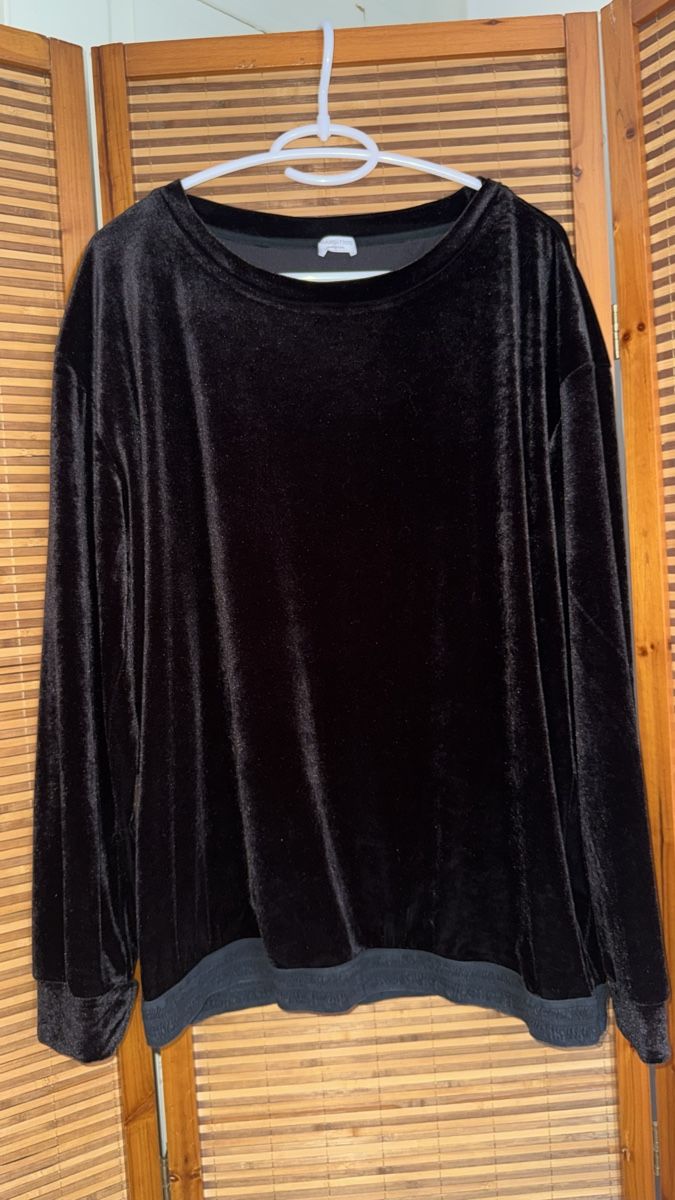 Pullover & Sweatshirts: Plüsch Pullover „ Margittes“ 42 – Gebraucht aus Gümligen von morticiaaddams