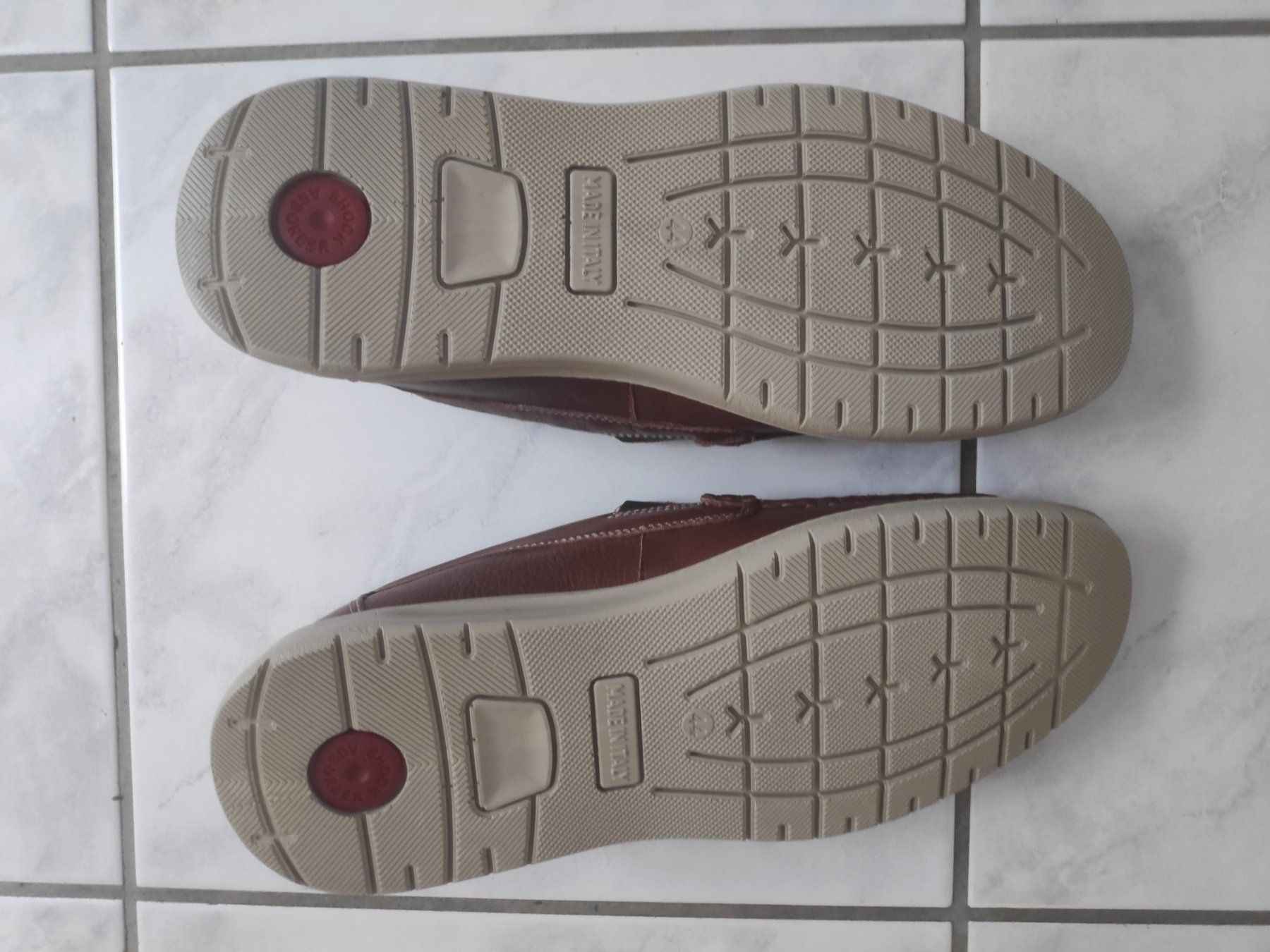 Herrenschuhe: Halbschuh-Schlüpfer Braun Leder 44 / NEU – Neu (gemäss Beschreibung) aus Reichenburg von Telja 1