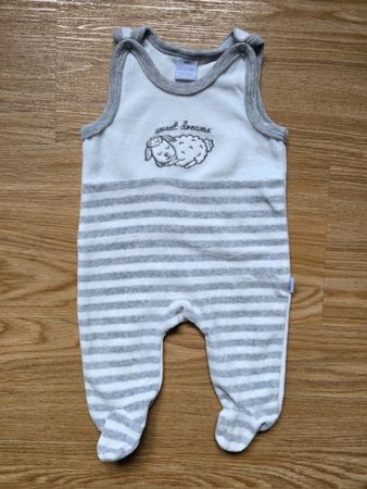 Weicher Baby Strampler