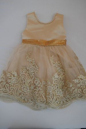 Süsses goldenes Kleid, Gr. 100