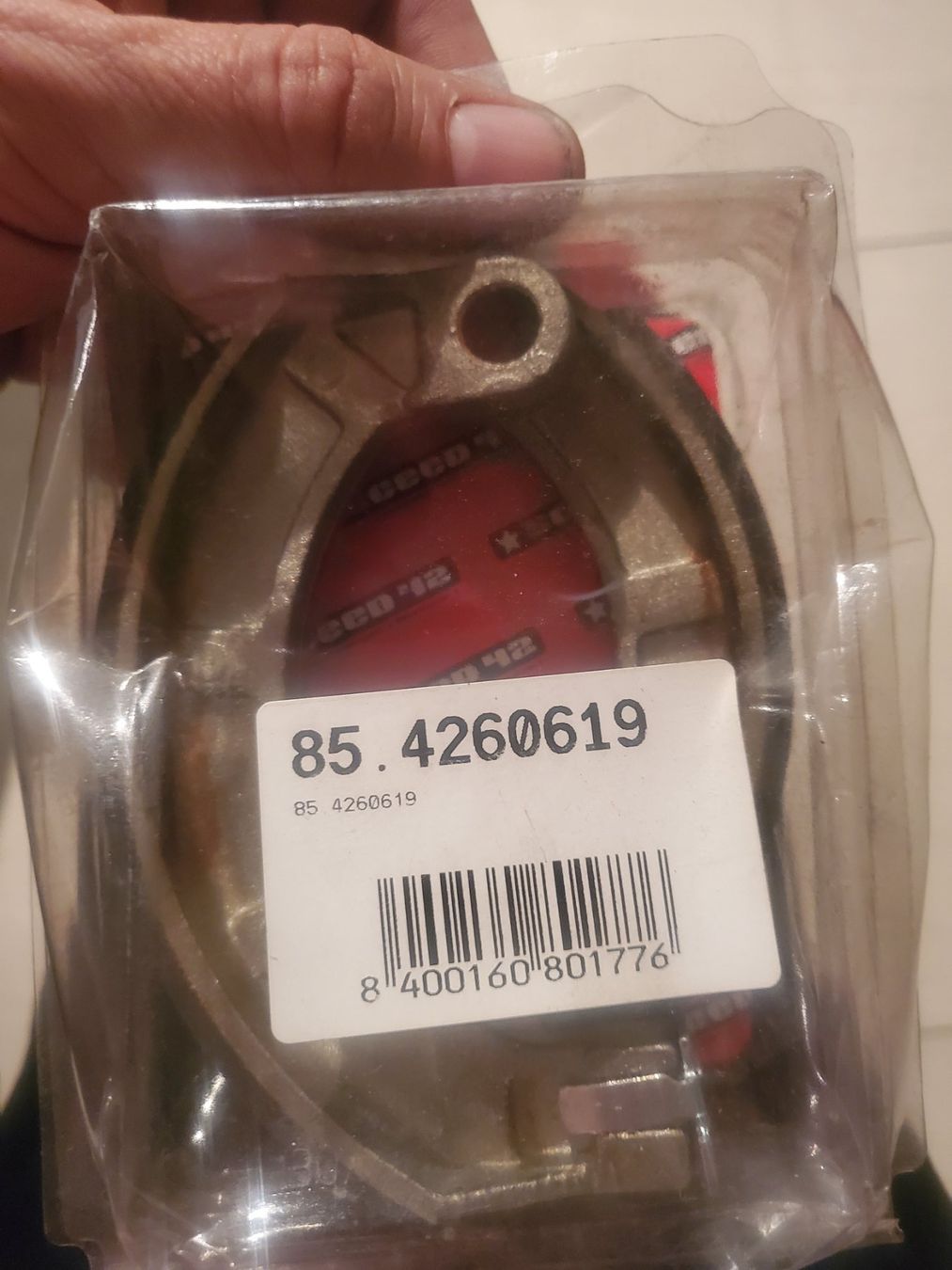 Vespa Tutti pezzi di ricambio per scooter: Bremsbacken Vespa hinten nos – Nuovo e nell'imballaggio originale da Balsthal venduto da redcarpet 1