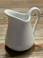 Antikes kleines Milchkrüglein