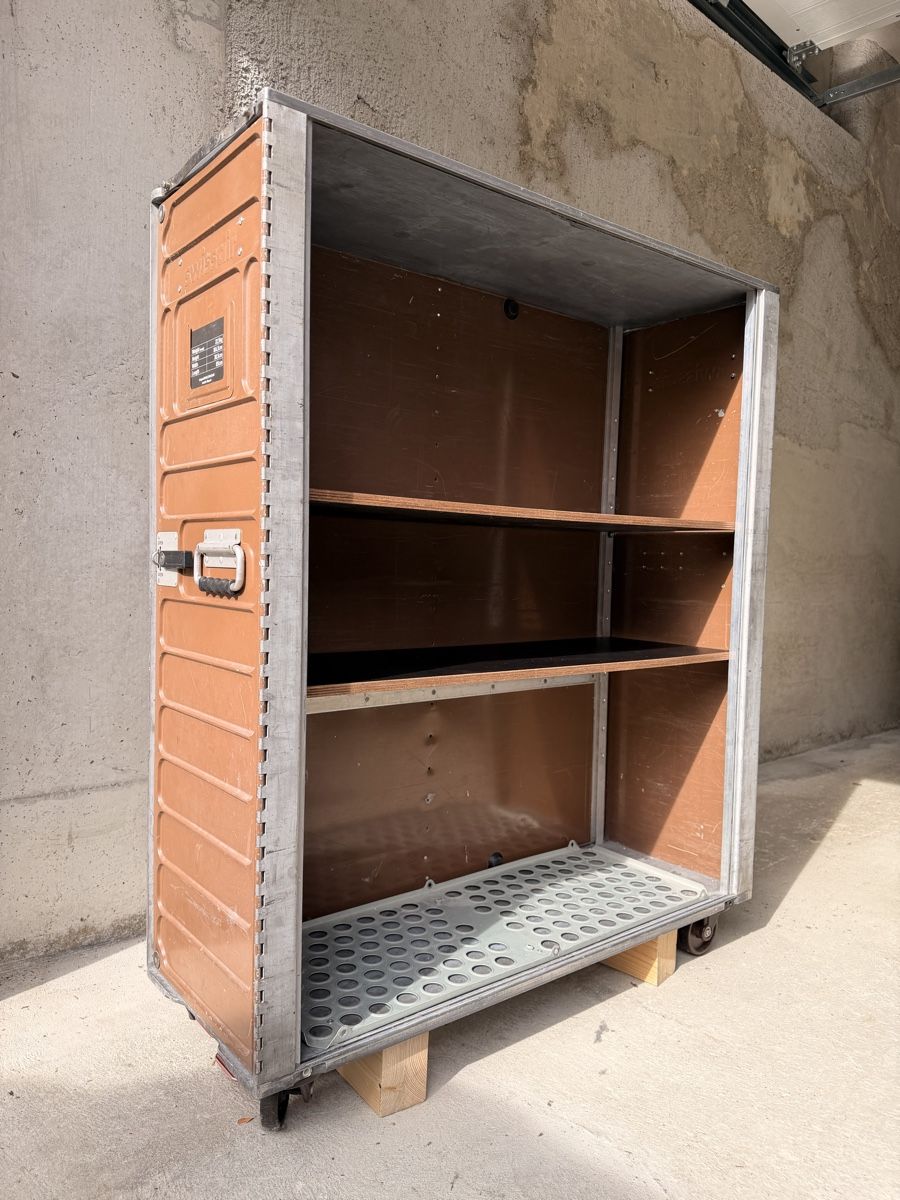Swissair Autres aviation: Swissair Trolley  – Défectueux à Peseux par Marco48