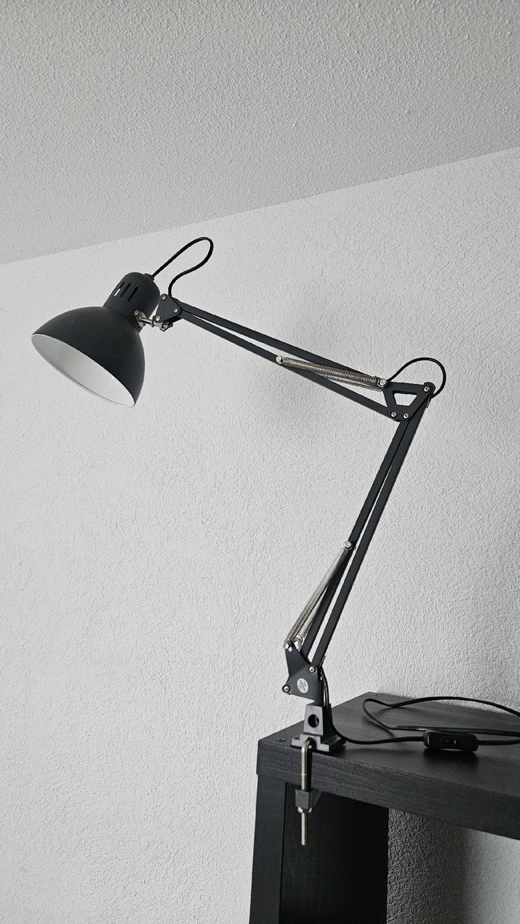Ikea Lampade: Ikea table lamp – Usato da Zürich venduto da kri_72l9