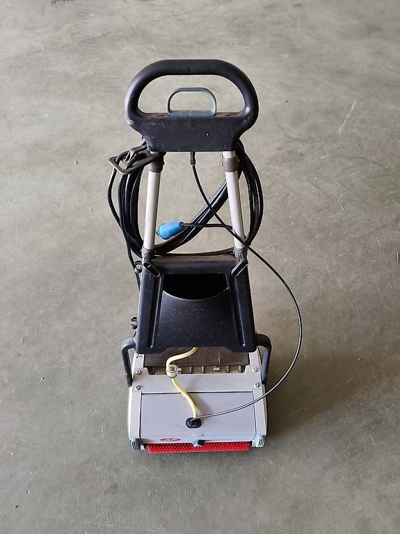Toutes les machines: Profi Bodenreinigungsmaschine – D'occasion à Schönenwerd par Ph75 2