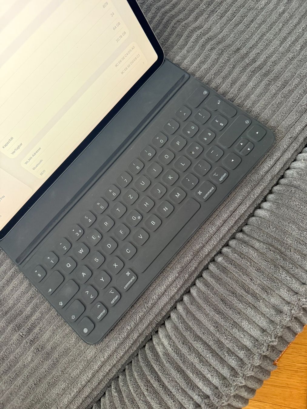 Apple Tablet PC: Apple iPad Pro 12.9 64 GB + Magic Keyboard – Usato da Kaiseraugst venduto da TiVeS 2
