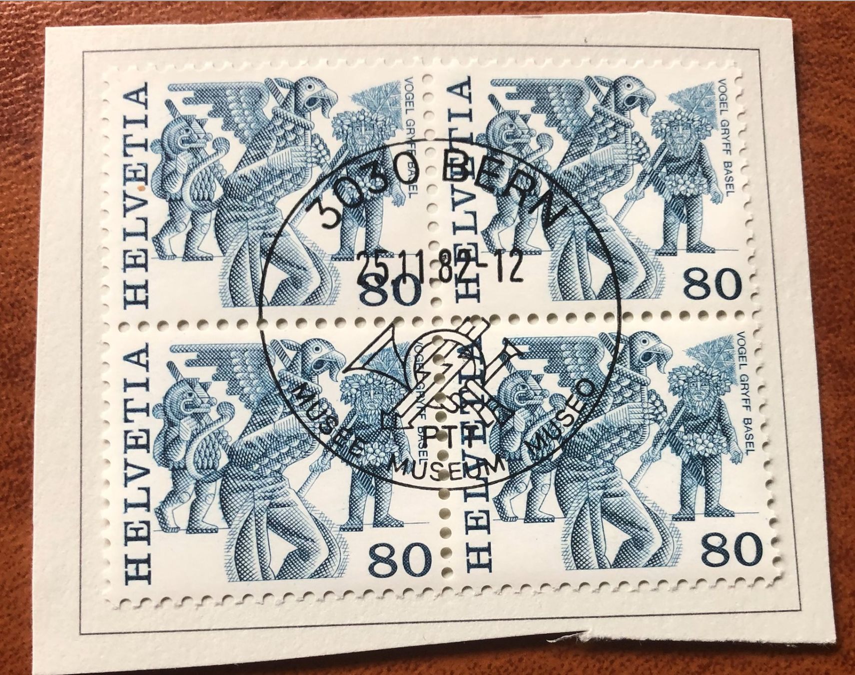 Tutti i francobolli: 4 er Block Nr.601 mit Papier Stempel Bern    – Usato da Aarau venduto da Billa007