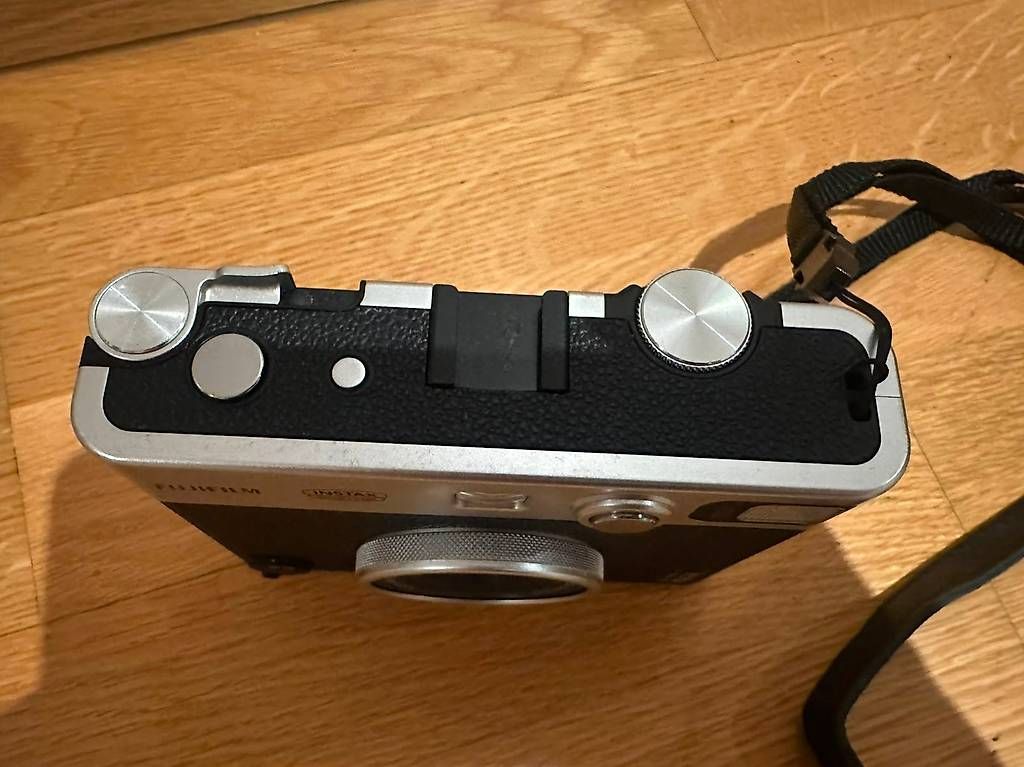 Fujifilm Fotocamera: Sofortbildkamera Fujifilm Instax Mini Evo – Usato da Goldach venduto da Fox_Man 3