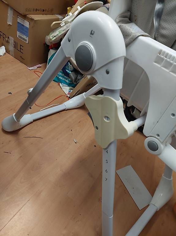 Hochstühle: Chaise haute bébé – Gebraucht aus VUISTERNENS-DEVANT-ROMONT von Wobbe88 1