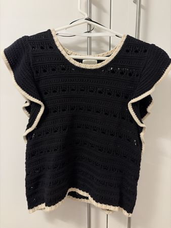 H&M Top black crochet ruffle sleeve size M