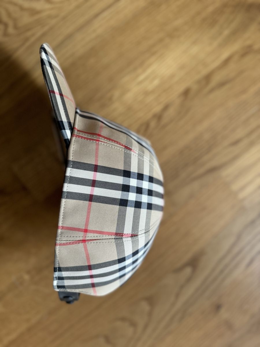 Burberry Copricapi, berretti & cappellini: Burberry Cap | Kaum getragen – Usato da Zürich venduto da Azzaro13 5